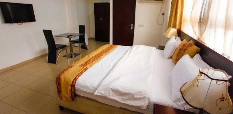 Beni Hotel Lagos Bagian luar foto