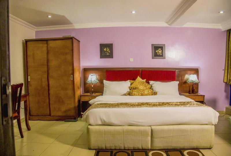 Beni Hotel Lagos Bagian luar foto