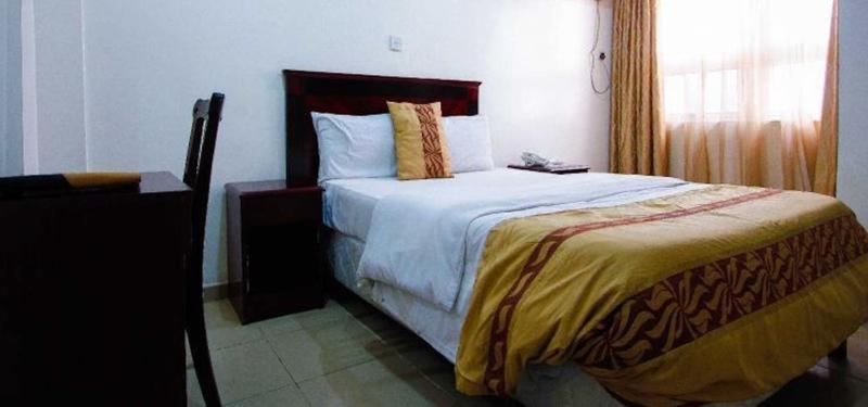 Beni Hotel Lagos Bagian luar foto