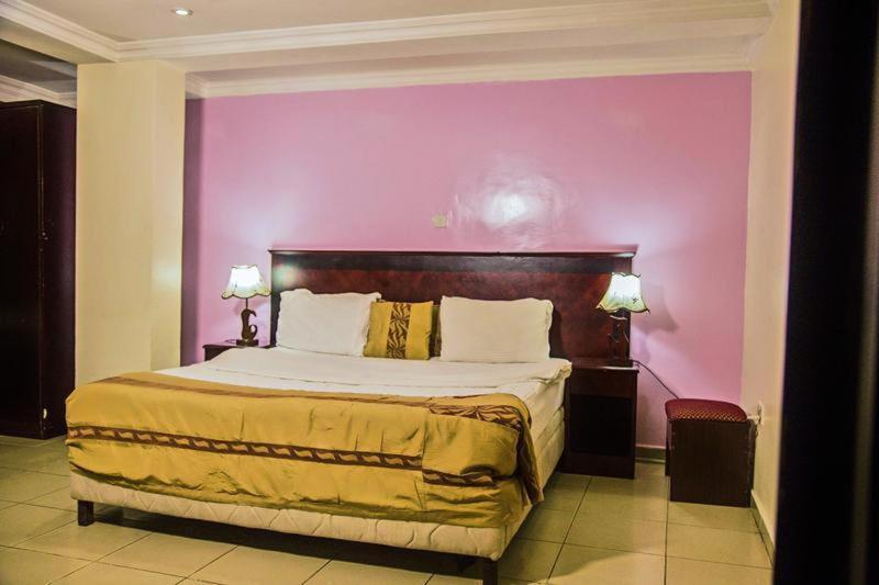 Beni Hotel Lagos Bagian luar foto