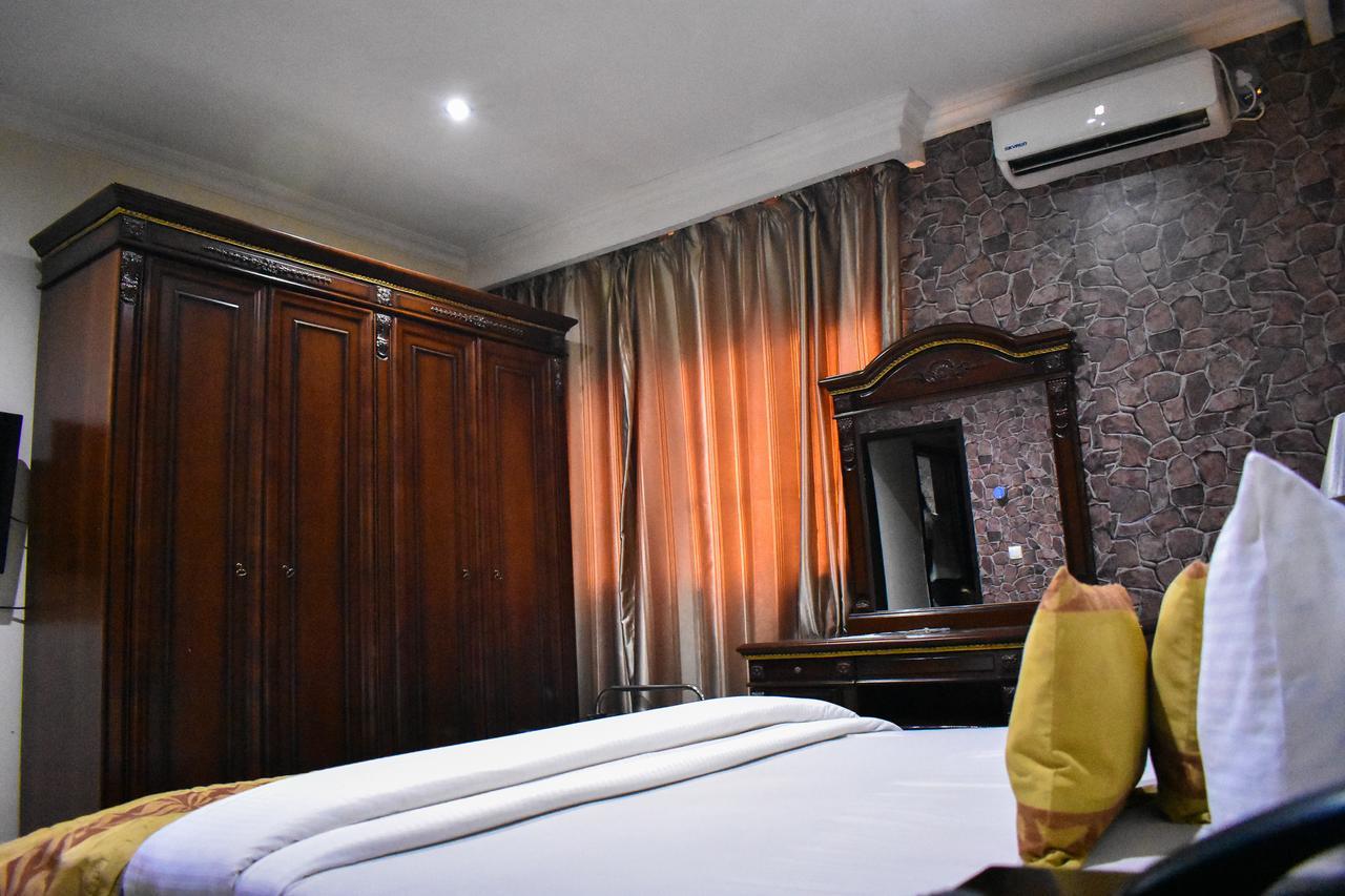 Beni Hotel Lagos Bagian luar foto