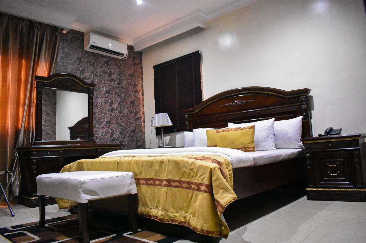Beni Hotel Lagos Bagian luar foto