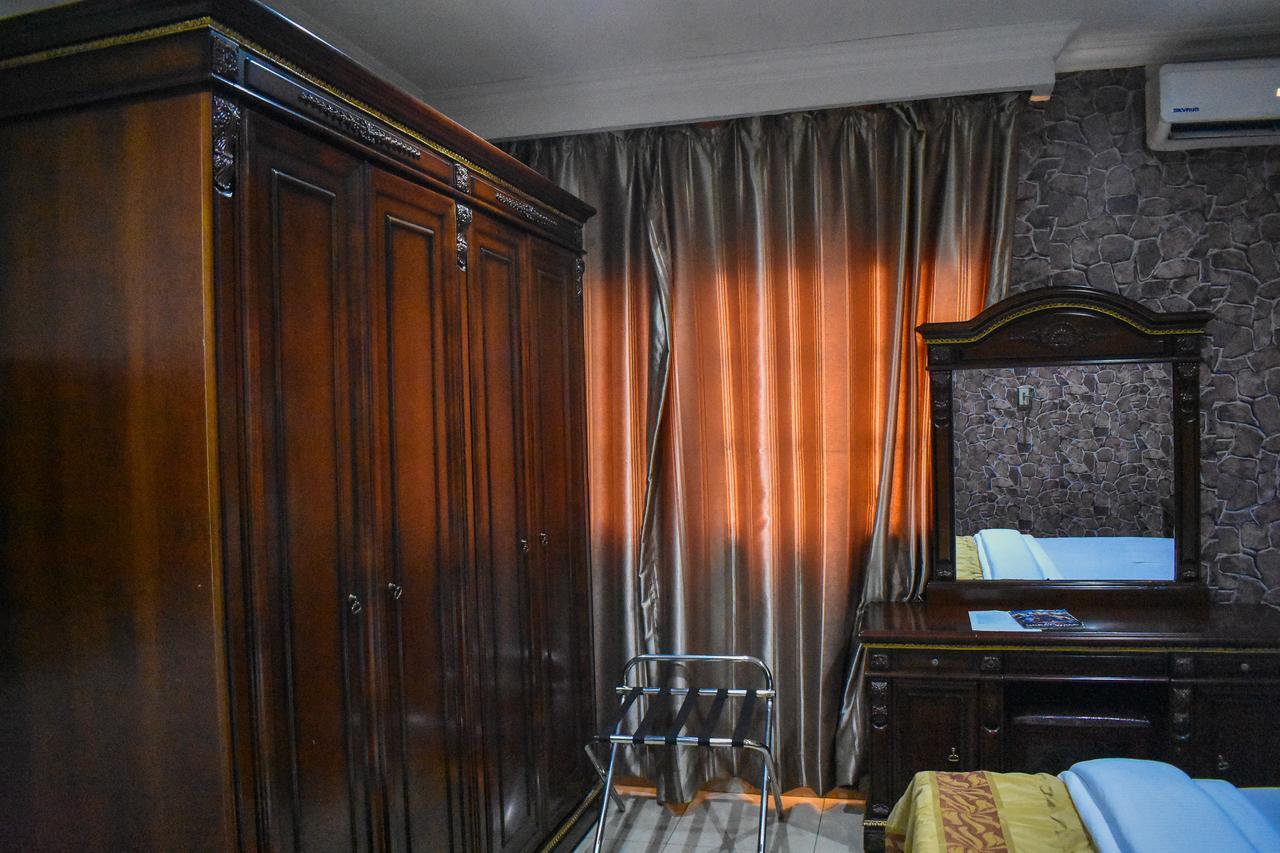 Beni Hotel Lagos Bagian luar foto