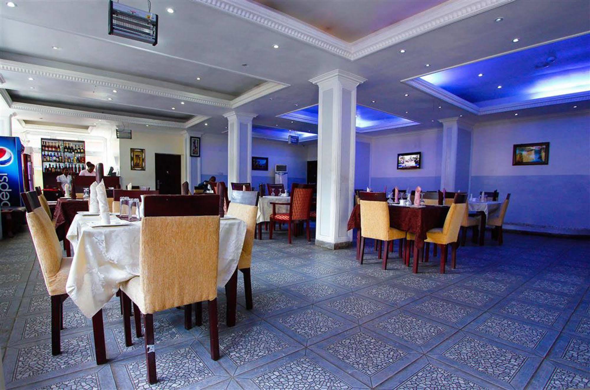 Beni Hotel Lagos Bagian luar foto